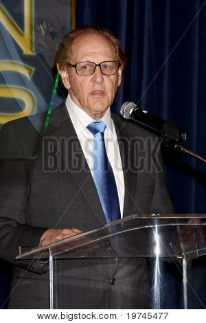 Los Angeles, nov 9: Philip Berk an die Hollywood foreign Press association's (Hfpa) Cecil b. demil