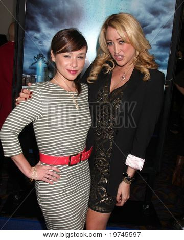 LOS ANGELES - Kasım 9: Danielle Harris, Jennifer Blanc 