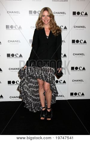 LOS ANGELES - 13 NOV: Lauralee Bell arrive au Gala annuel de la MOCA 