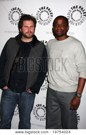 LOS ANGELES - 29 novembre: James Roday, Dule Hill arriva al 