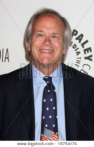 LOS ANGELES - NOV 30:  Dick Ebersole arrives at the Paley Center for Media Annual Los Angeles Gala Honoring Mary Hart & Al Michaels at Beverly Wilshire Hotel on November 30, 2010 in Beverly Hills, CA