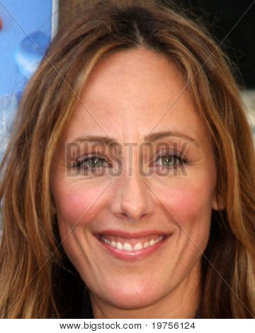 LOS ANGELES - 11 de dic: Kim Raver llega al 