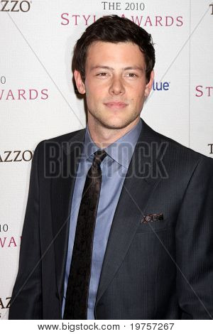 LOS ANGELES - DEC 12: Cory Monteith kommt bei den 2010 Hollywood Style Awards an Billy Wilder Thea