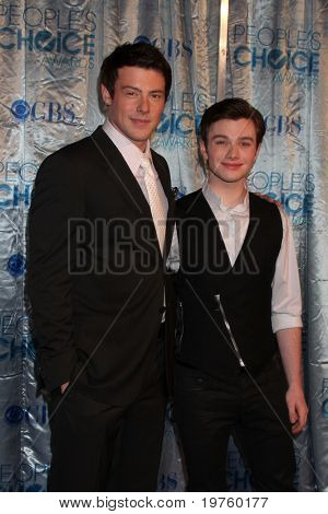 LOS ANGELES - JAN 5: Cory Monteith, Chris Colfer kommt 2011 People's Choice Award bei Nokia-Th