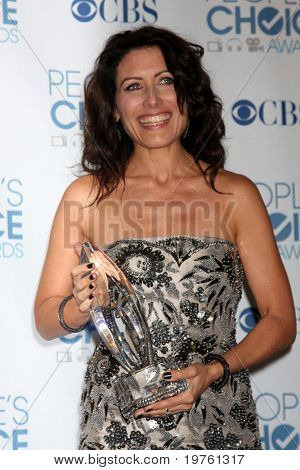 LOS ANGELES - JAN 5: Lisa Edelstein ankommer til 2011 People's Choice Awards på Nokia Theater på LA L