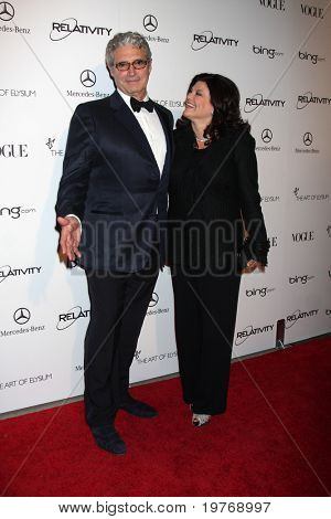 Los Angeles jan 15: Michael Nouri, Ann Serrano Lopez kommt in die Kunst der Elysium 'Himmel' Gala