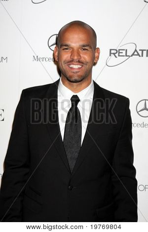 LOS ANGELES - JAN 15: Amaury Nolasco přijde na umění Elysium 'Nebe' Gala 2011 v The Califo