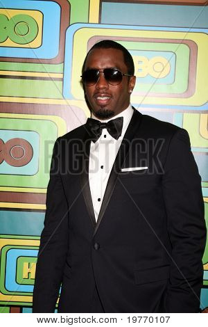 BEVERLY HILLS - JAN 16: Sean Combs přijede na Party 2011 Zlatý glóbus HBO na Circa 55 na Bev