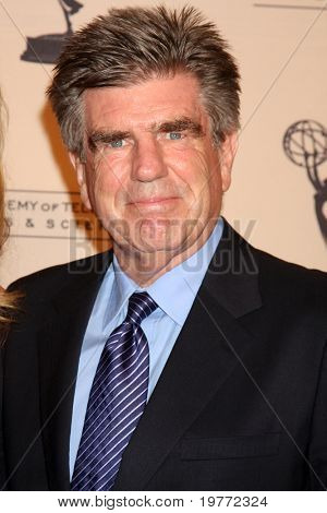 LOS ANGELES - JAN 20: Tom Freston arriva al 20th Annual induzione ATASHall di fama del Comitato
