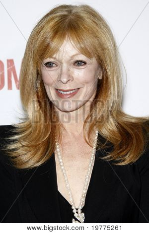 LOS ANGELES - 23 de JAN: Frances Fisher chega na seleção 