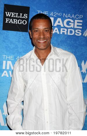 LOS ANGELES - 12 feb: Phil Morris มาต้อน 2011 NAACP ภาพรางวัลแทนที่ Bever
