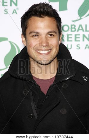 LOS ANGELES - FEB 23: Michael Copon kommt bei der Global Green USA 8. jährlichen Pre-Oscar-Party im
