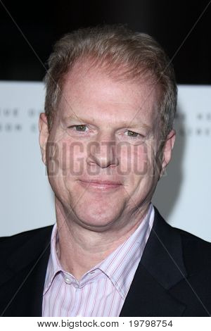 LOS ANGELES - MAR 21: Noah Emmerich yönetmenleri 