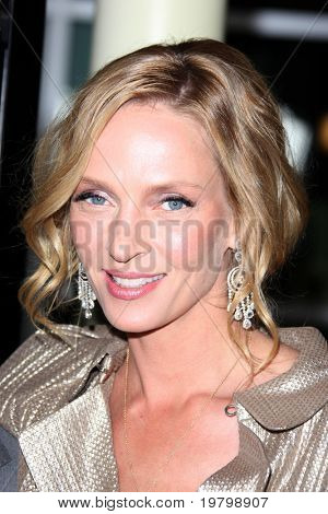 LOS ANGELES - 22 de MAR: Uma Thurman llega en el estreno de 