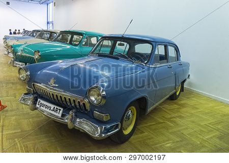 Moscow, Russia - November 10, 2018: Volga Gaz M-21 Car  (made In 1959) At The Exhibition Of Old And 
