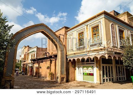 Aug 2017, Kashgar, Xinjinag, China: Arabic Style Decorated Buildings In The Streets Of Kashgar Ancie