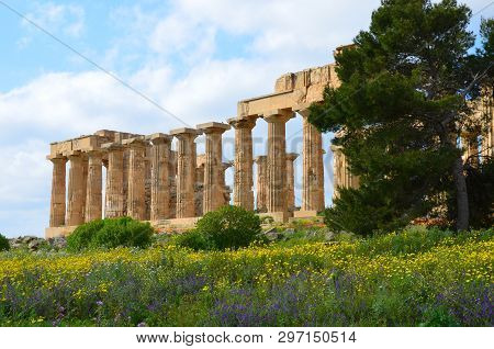Selinunte, Sicily. Temple Of Hera, Ancient Greek Ruins In Italy, Doric Architecture
