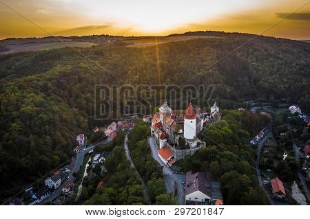 The Castle Was Founded During The 12th Century. Between The 14th And 15th Centuries, The First Cotta