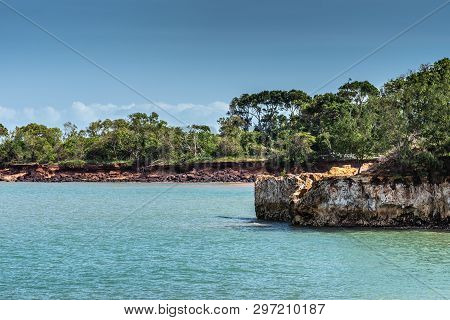 Darwin Australia - February 22, 2019: East Point Shoreline Shows Brown, Yellow And Darker Rocky Clif