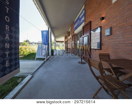 Loewengrube Bavarian Pub In Nichelino