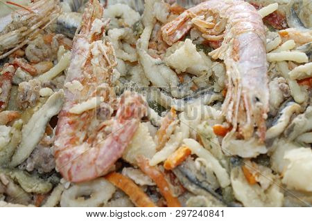 Mixed Deep-fried Fish, Shrimp And Squid Platter