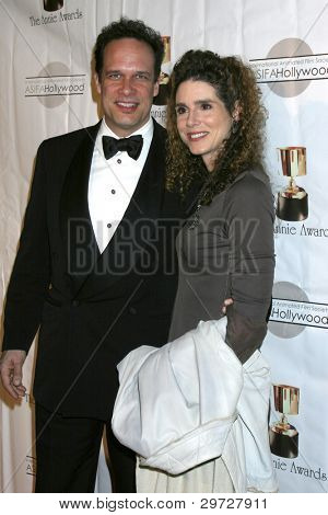 LOS ANGELES - FEB 4: Diedrich Bader, manželka Dulcy Rogers dorazí na 39 Annual Awards Annie na R