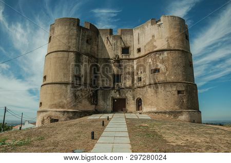 Castle Made In The Gothic Period And Enlarged After Later Centuries In The Manueline Style At Evoram