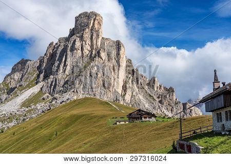 Italy Dolomites Moutnain At Summer - Passo Di Giau. Dolomites Are On Unesco World Heritage List.