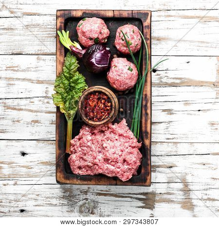 Raw Uncooked Meatballs