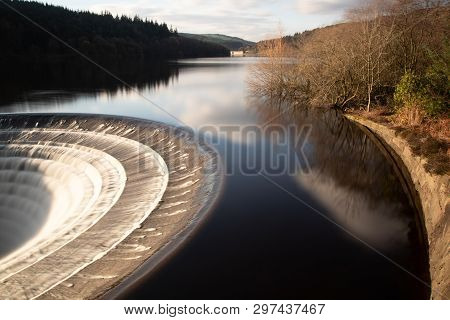 Overflow Or Bellmouth, Ladybower Reservoir In The Peak District National Park. The Reservoir Has Two