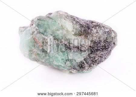 Emerald Macro Nestled In Bedrock Colde Up