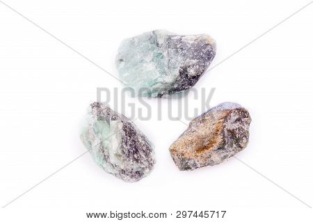 Emerald Macro Nestled In Bedrock Colde Up