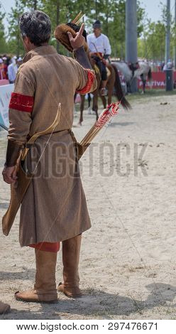 Arrow In Hand As Rprojectile Weapon System Archery