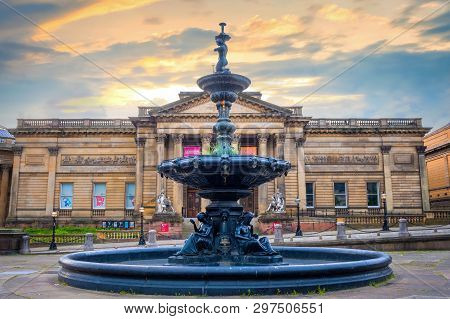 Liverpool, Uk - May 16 2018: Walker Art Gallery At William Brown Street In Liverpool City Centre, On