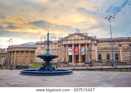 Liverpool, Uk - May 16 2018: Walker Art Gallery At William Brown Street In Liverpool City Centre, On