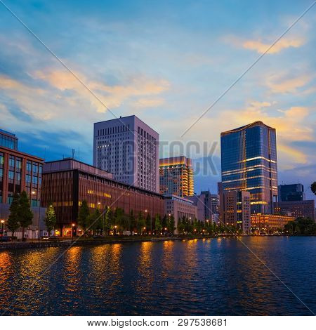 Tokyo, Japan - April 28 2018: Cityscape Of Marunouchi Commecial District Between Tokyo Station And T