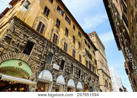 Florence, Italy - 2019. Tourists On The Narrow Streets Of Old Medieval City Of Florence.