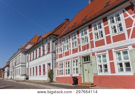 Boizenburg, Germany - April 16, 2019: Old Houses On A Cobblestoned Street In Boizenburg, Germany