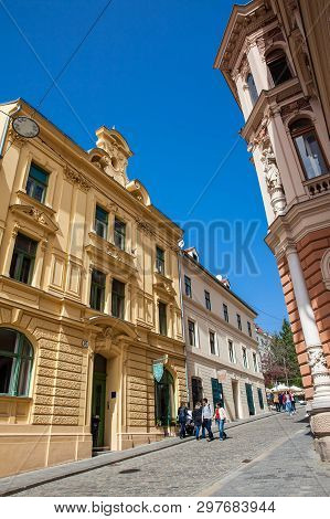 Zagreb, Croatia - April, 2018: Locals And Tourists Walking At A Beautiful Street With Antique Houses