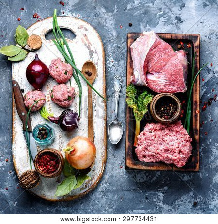 Raw Uncooked Meatballs