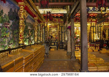 Interior Design And Decoration For People Visit Guandi Shrine And Jinping Temple Of The Queen Of Hea