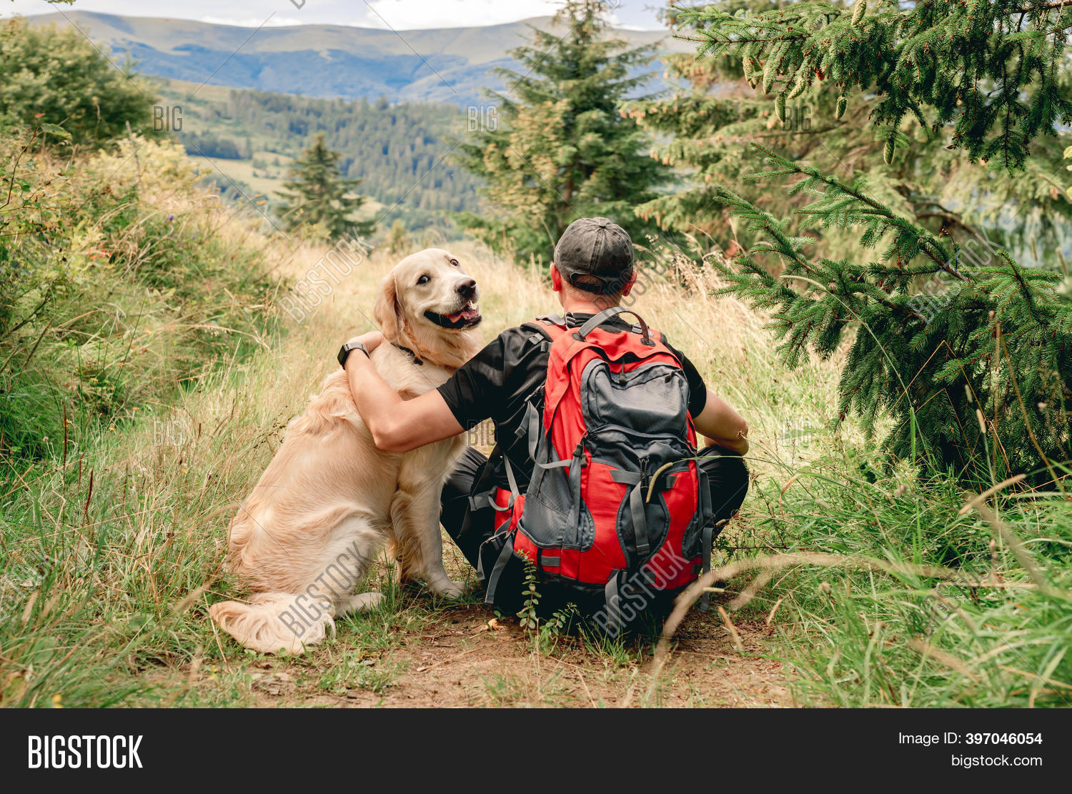 trekking with dog