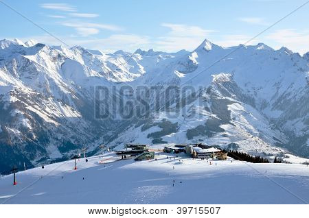 Skifahren In den österreichischen Alpen