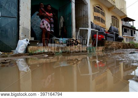 Santo Amaro, Bahia, Brazil - April 13, 2015: Flooded Street Due To Rain And Flood Of The Subae River