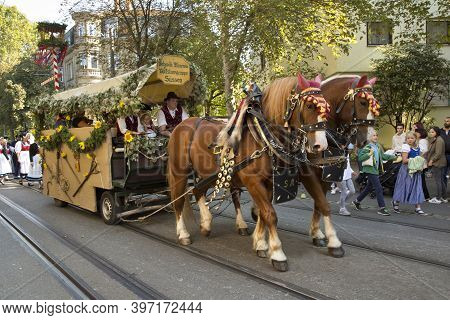 Stuttgart, Germany, 25 September 2016.  Volksfest In Stuttgart. The March Through The City Center.