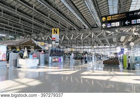 Bangkok, Thailand - November 25, 2020 : Atmosphere In The Airport At Suvarnabhumi Airport During Cov