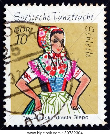 Traje de la danza sorabo estampilla RDA 1971, Schleife