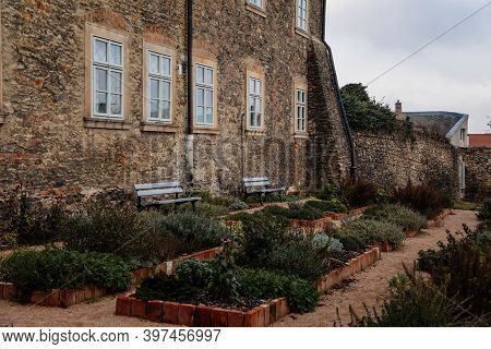Green Outer Bailey Park, Rose And Herb Garden Near Regional Dvorak´s Museum, Gothic Cathedral, Medie