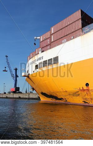 Hamburg, Germany - August 28, 2014: Grande Buenos Aires Of Grimaldi Lines Is Loaded In Port Of Hambu