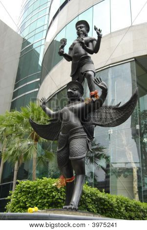 Garuda, Visnu
